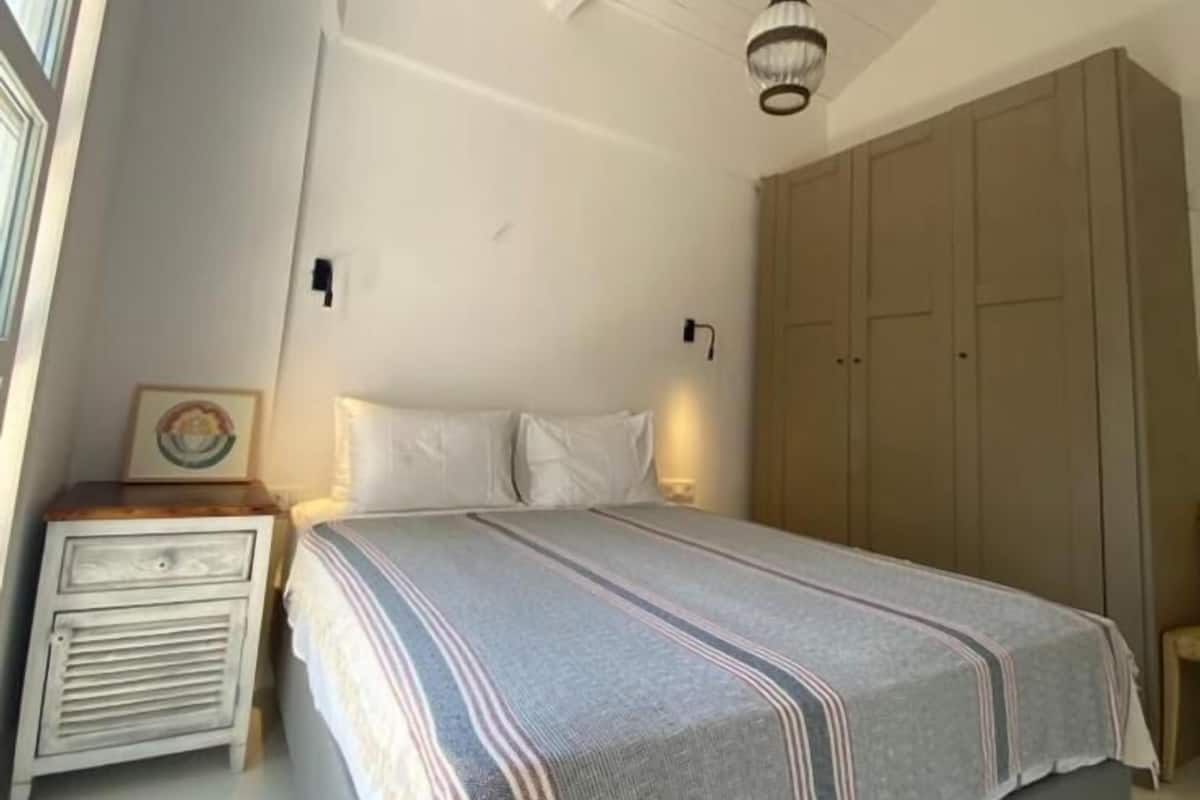 Duplex Deluxe | 1 sovrum, vÀrdeförvaringsskÄp pÄ rummet, gratis wi-fi och sÀngklÀder