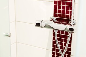 Bathroom shower - Hotell Villa Solviken (Lysekil)