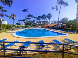 Piscina externa sazonal