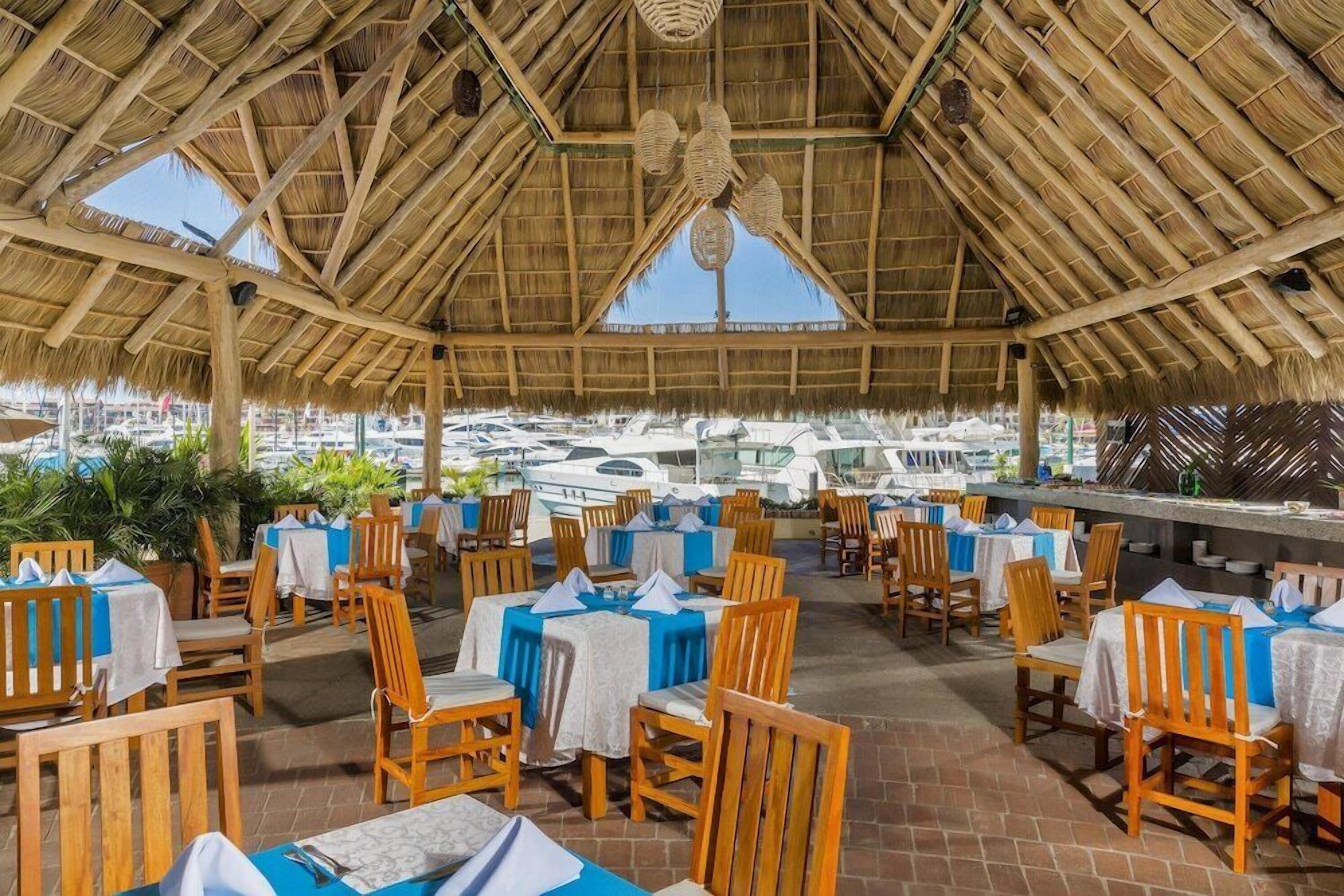 Khu ẩm thực ngoài trời