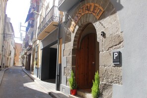 Entrada al alojamiento