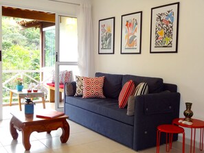 42-inch flat-screen TV with cable channels, TV, DVD player - Casa Verde e Mar (Angra dos Reis)