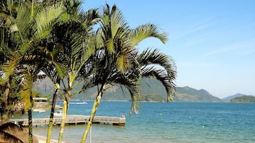 Private beach, sun-loungers, beach umbrellas, motor boating