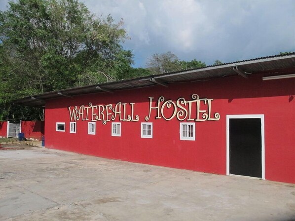 Front of property - Waterfall Hostel (Los Agarrobos)