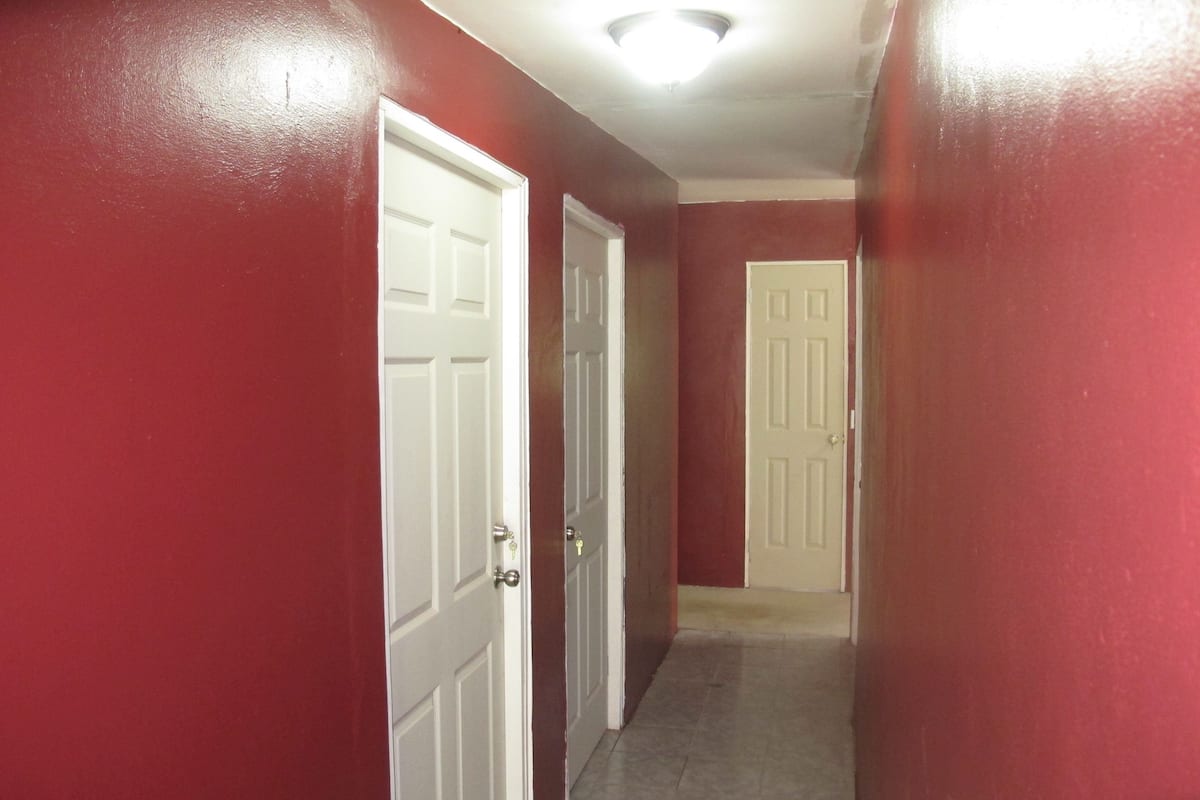 Basic Room, 1 Bedroom | Desk, cribs (free), rollaway beds (surcharge), WiFi (free)