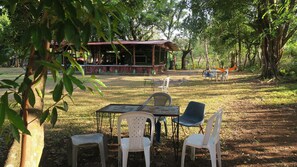 Garden - Waterfall Hostel (Los Agarrobos)