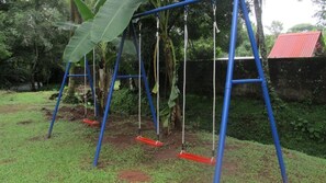 Children’s play area – outdoor