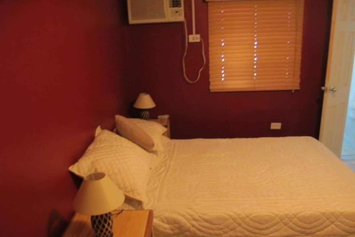 Family Double Room | Desk, cribs (free), rollaway beds (surcharge), WiFi (free)