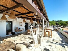 Snack bar