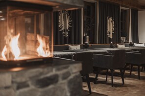 Lobby - Alpine Resort Sportalm (Sankt Leonhard im Pitztal)