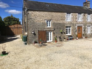 Comfort House, Private Bathroom (The Cowshed) | Exterior