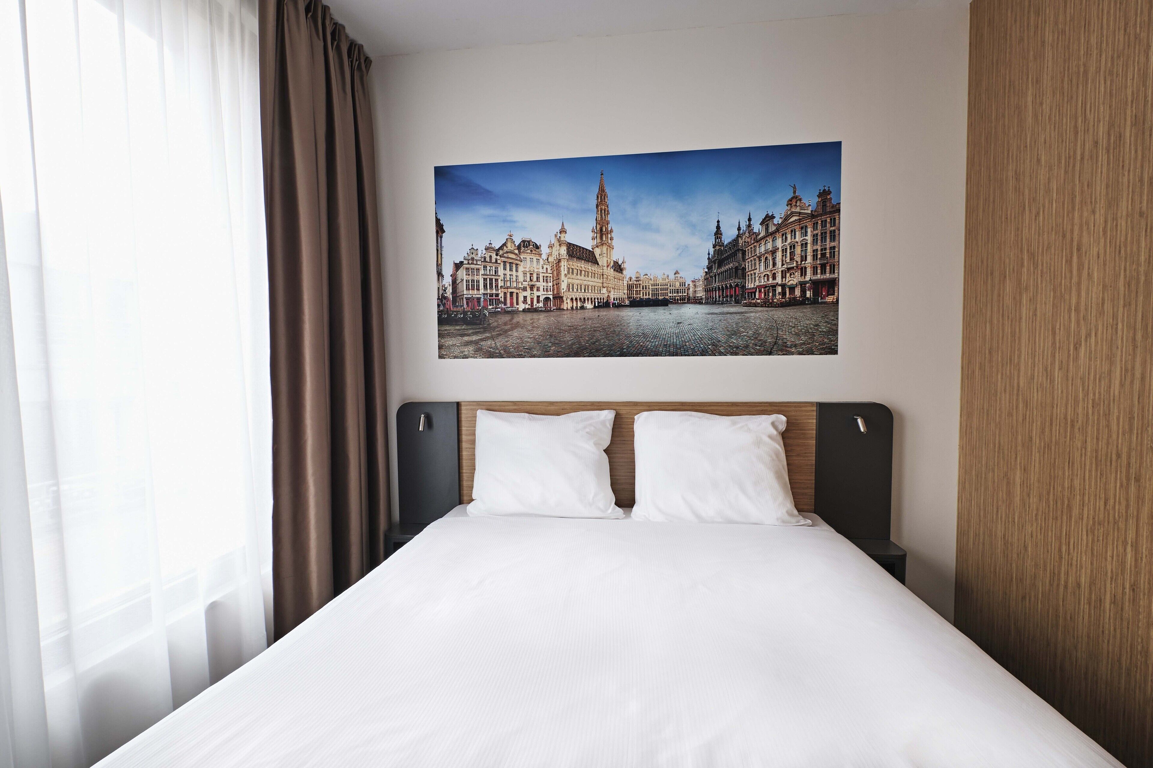 standard double room | desk, iron/ironing board, free wifi, bed sheets