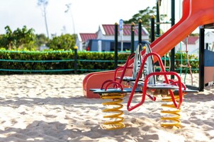 Área de juegos infantiles al aire libre
