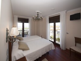 Premium bedding, free WiFi, bed sheets