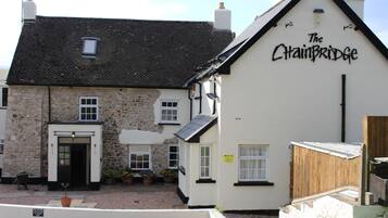 EntrĂ©e de lâhĂ©bergement