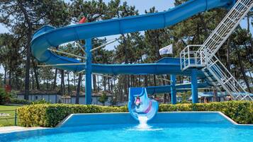 Sæsonbestemt udendørs pool