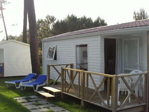 Bungalow, 2 Bedrooms (Neptuno) | Terrace/patio - Parque de Campismo Orbitur Sao Pedro De Moel (Marinha Grande)