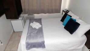 Minibar, blackout curtains, iron/ironing board, free WiFi - Hotel Vila Planalto (Brasília)