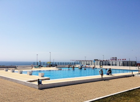 Seasonal outdoor pool