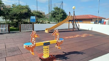 Children’s play area – outdoor