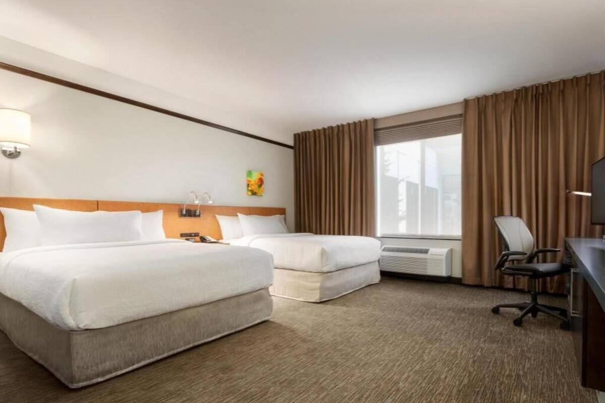 In-room safe, free cribs/infant beds, free WiFi, bed sheets