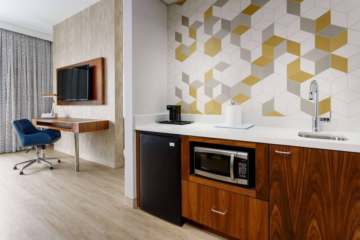 studio, 1 king bed, non smoking (larger) | private kitchen | fridge, microwave, coffee/tea maker