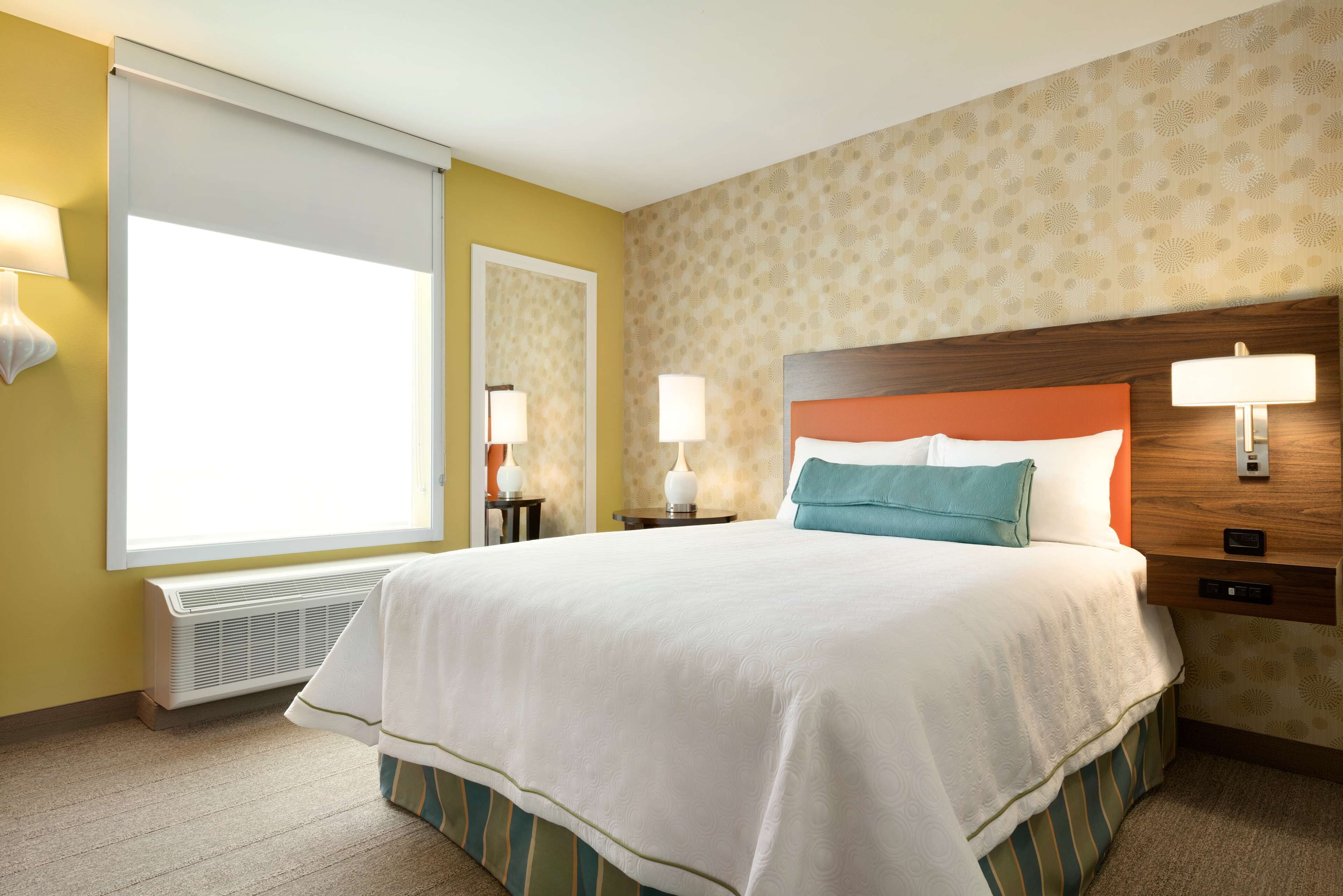 suite, 1 bedroom, non smoking | hypo-allergenic bedding, in-room safe, desk, blackout curtains