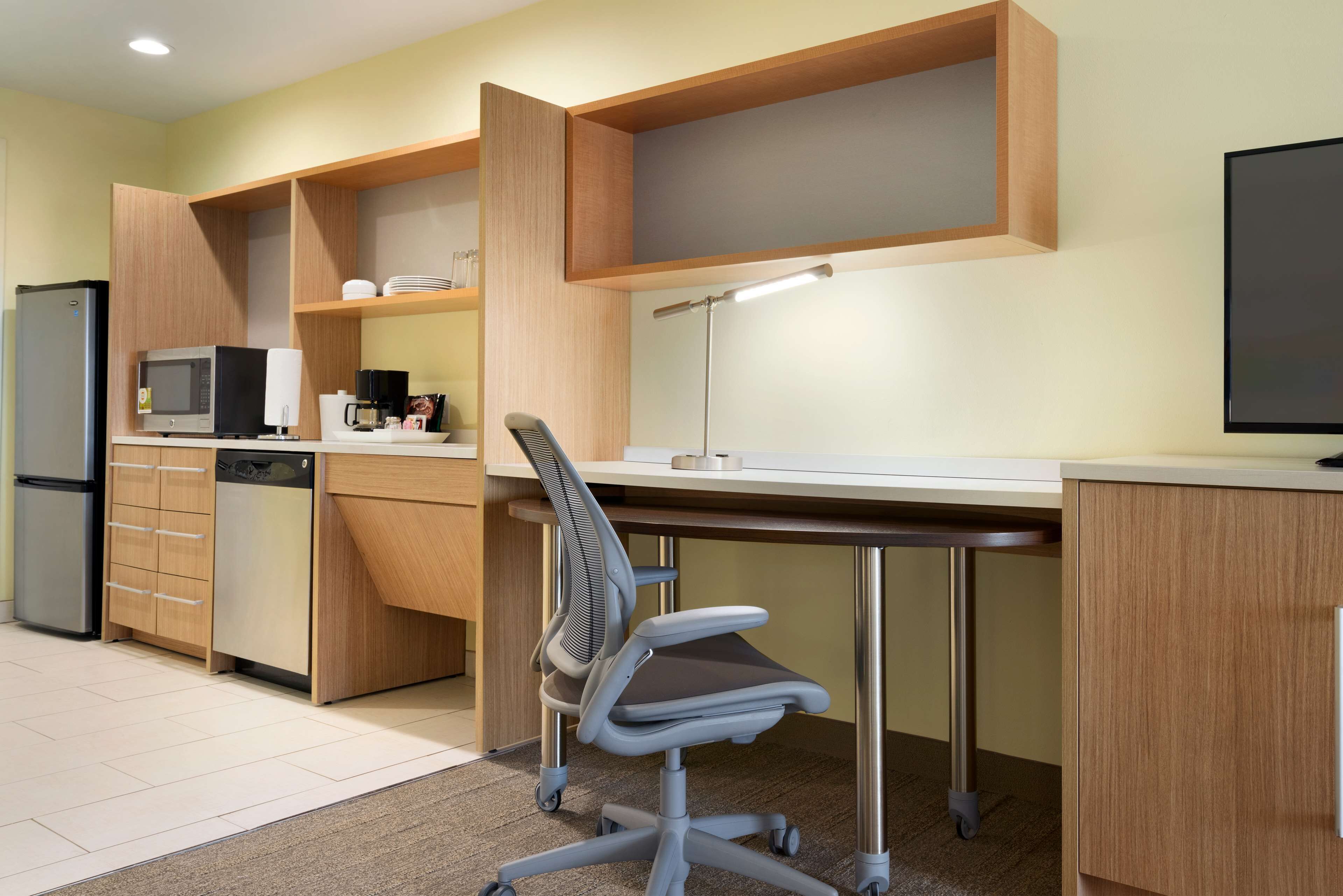 hypo-allergenic bedding, in-room safe, desk, blackout curtains