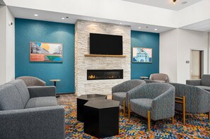 Lobby - Hampton Inn Chicago North-Loyola Station (Chicago)