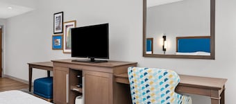 Hampton Inn Chicago North-Loyola Station