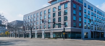 Hampton Inn Chicago North-Loyola Station