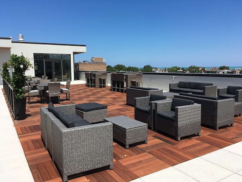 Hampton Inn Chicago North-Loyola Station