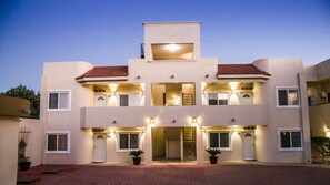 Front of property - Bugambilias Suites (Loreto)