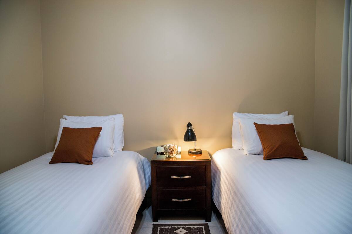 2 bedrooms, premium bedding, down duvets, in-room safe