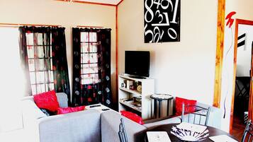 Family Chalet, 3 Bedrooms | Living room | Flat-screen TV