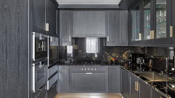 Phòng, 1 phòng ngủ, quang cảnh thành phố (Hotel Residence) | Bếp riêng | Dụng cụ pha espresso