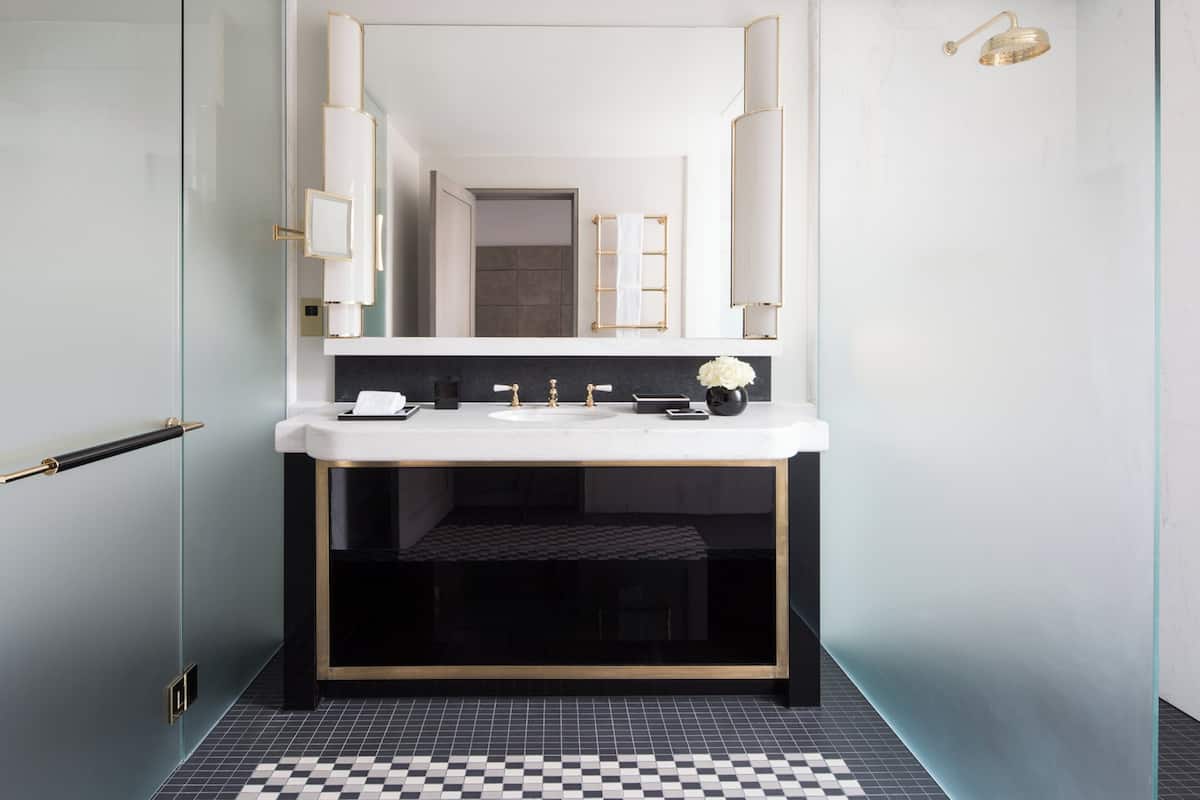 Superior Room, 1 King Bed