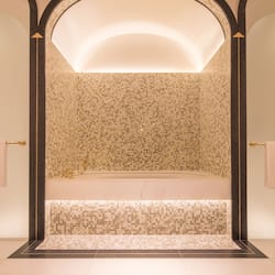 Separate tub and shower, free toiletries, hair dryer, bathrobes