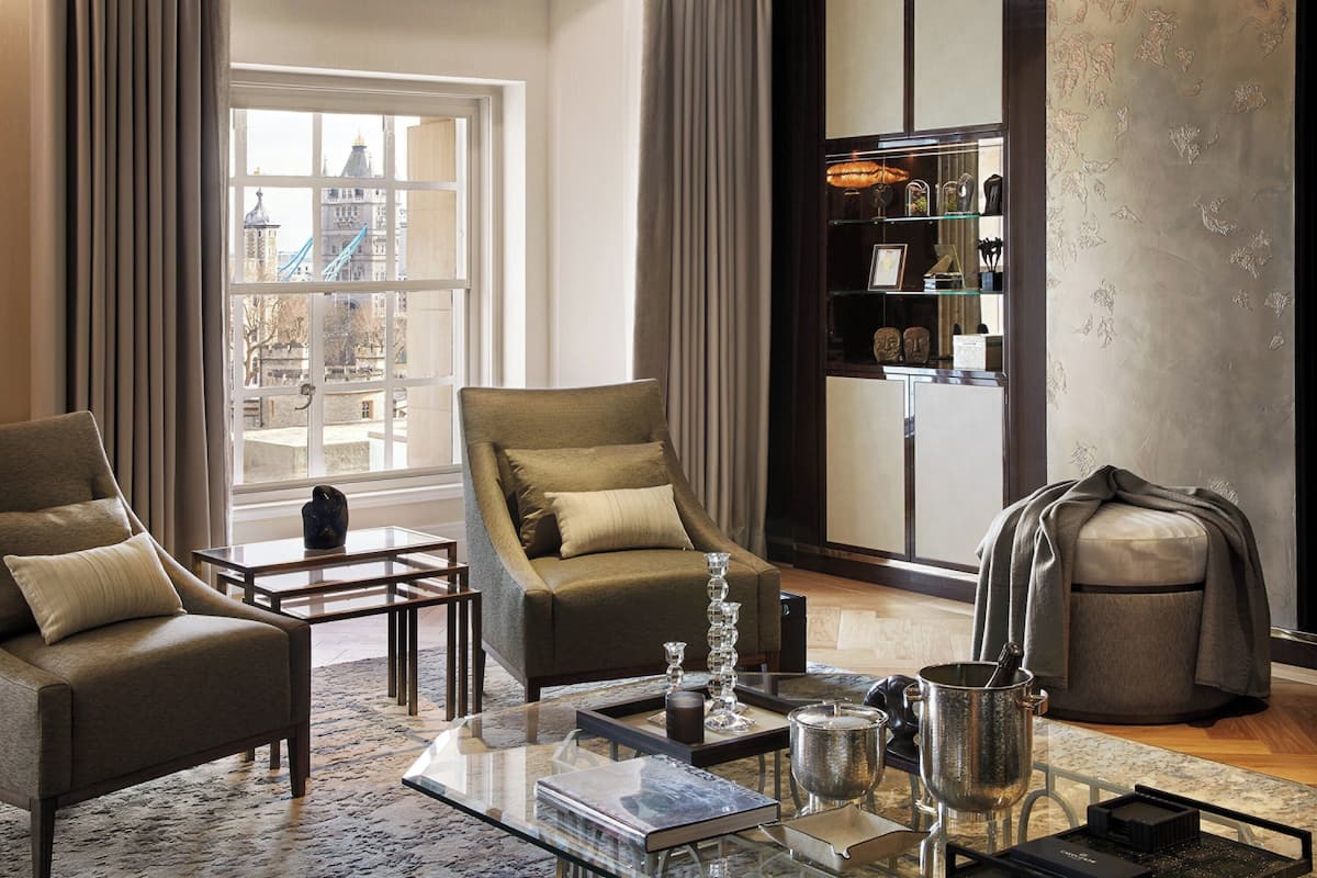 Phòng, 3 phòng ngủ (Tower View, Hotel Residence) | Minibar, két bảo mật tại phòng, bàn 