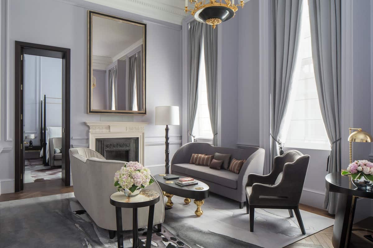 Phòng Suite, 1 giường cỡ king (Trinity Heritage) | Minibar, két bảo mật tại phòng, bàn 