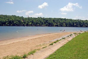 Water skiing, kayaking, motor boating, fishing - Rough River Dam State Resort Park (Falls of Rough)