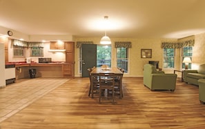 In-room dining - Rough River Dam State Resort Park (Falls of Rough)