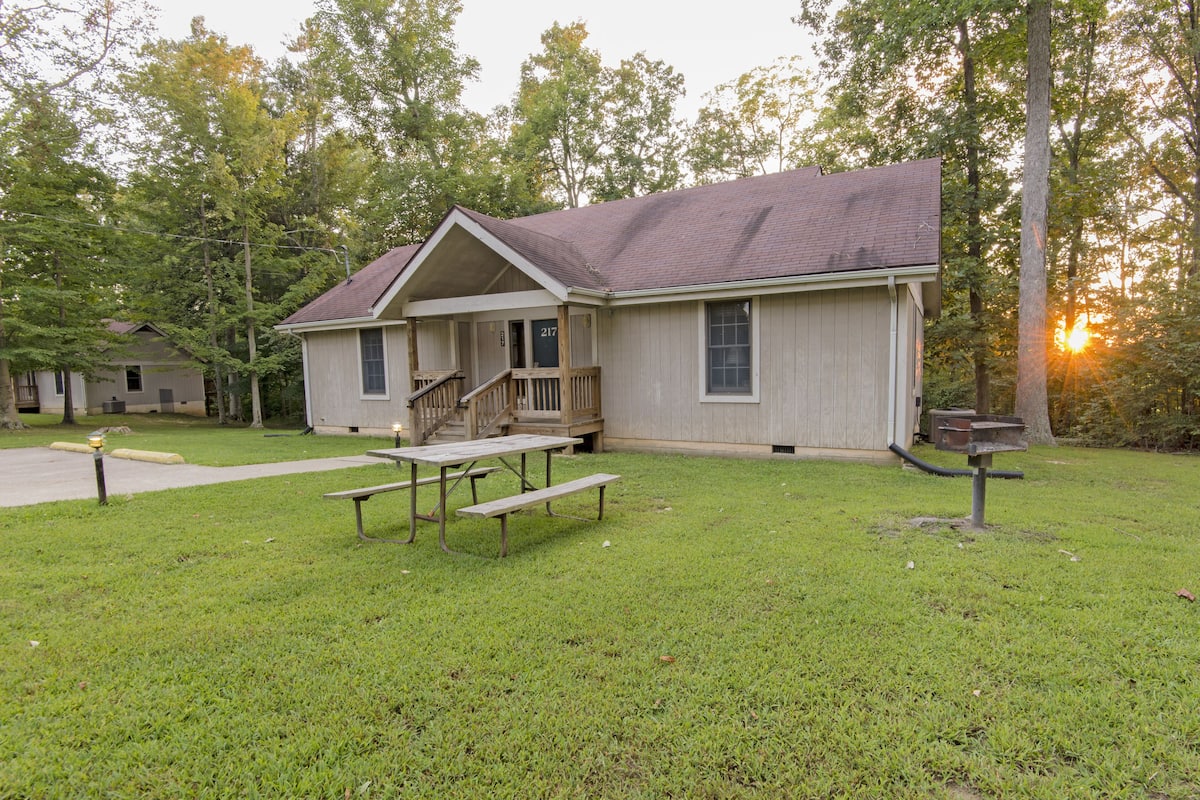 Deluxe Cottage, 2 Bedrooms (2 Bath) | Terrace/patio