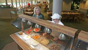 Breakfast, lunch, dinner served; American cuisine