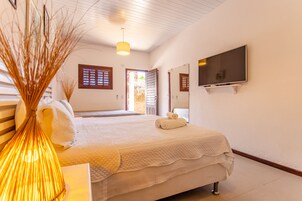 家庭房 | 迷你吧、特色装修、免费 WiFi、床单