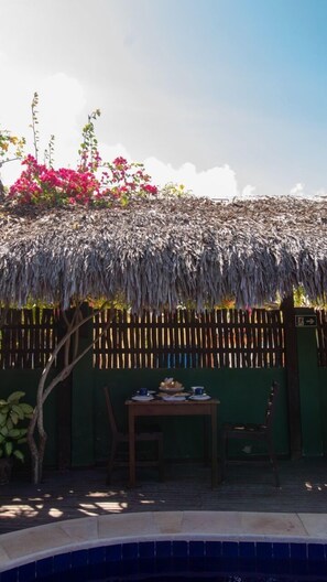 Free daily full breakfast 