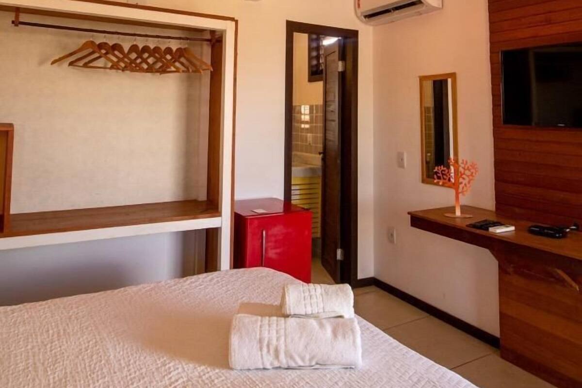 Minibar, individually decorated, free WiFi, bed sheets