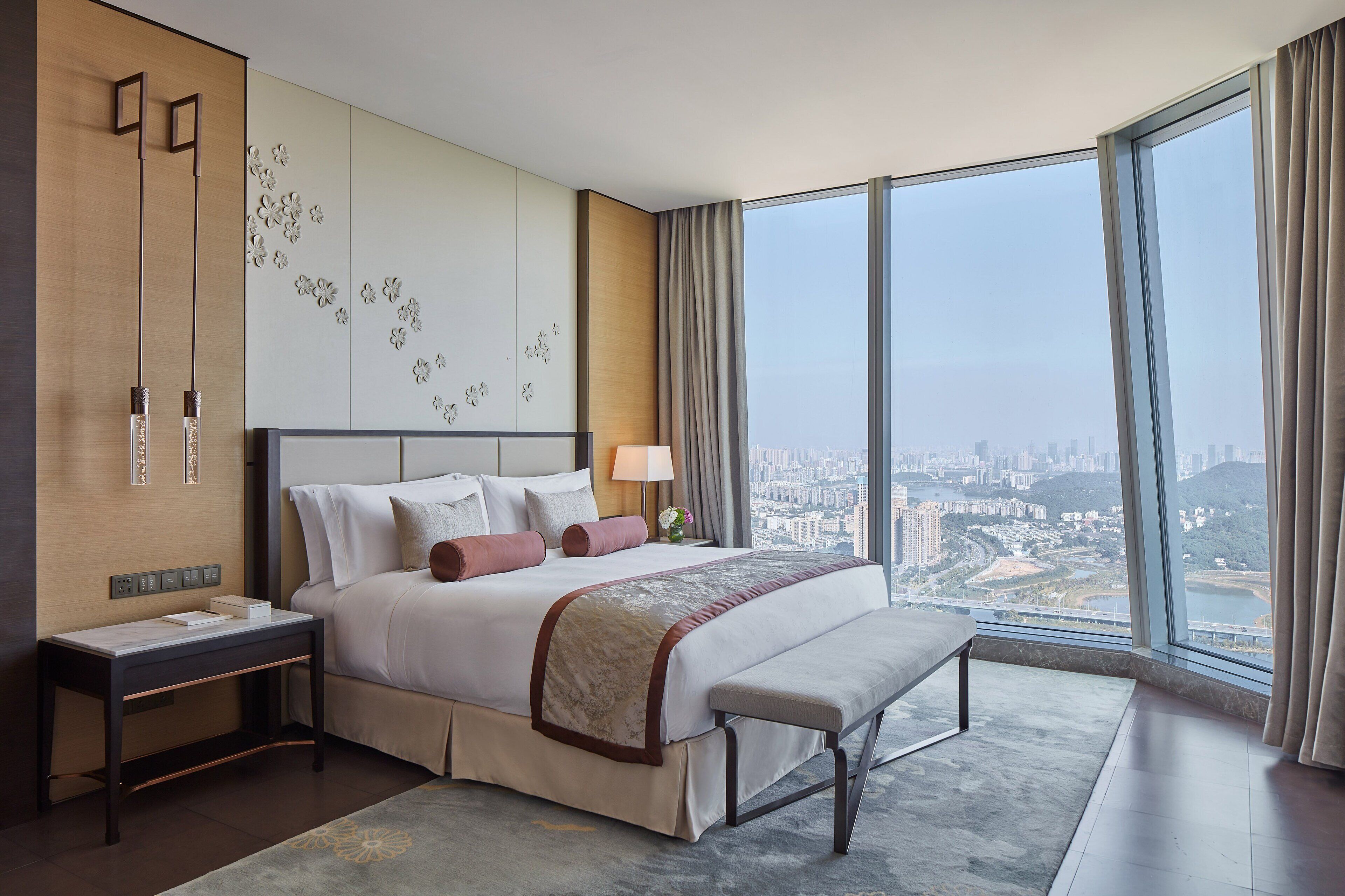 premier suite, 1 king bed, lake view | premium bedding, down duvets, pillow-top beds, minibar