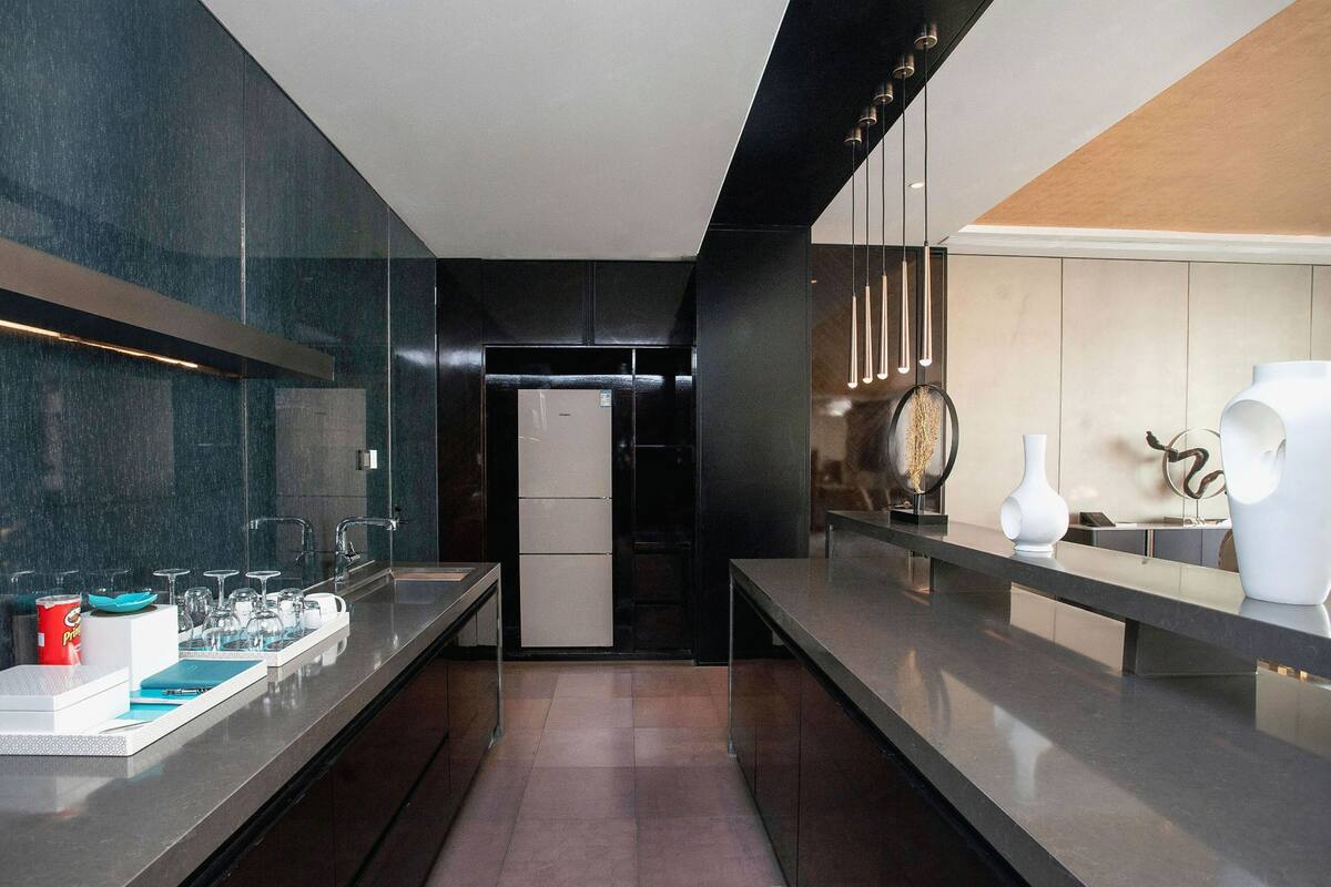 presidential suite, 1 king bed, lake view | private kitchen | espresso maker, electric kettle, high chair, cookware/dishes/utensils