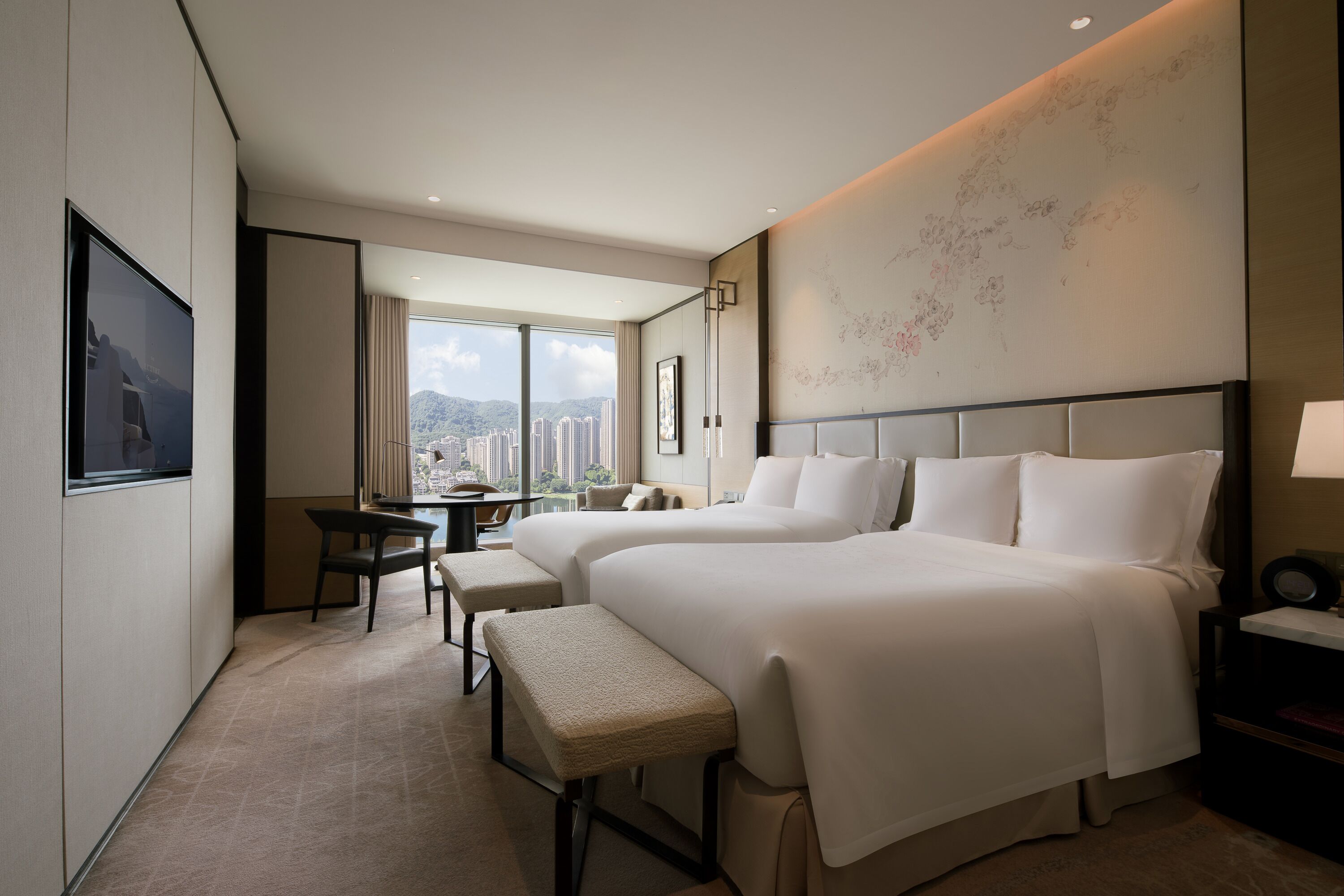 Room, 2 Double Beds, Partial Lake View